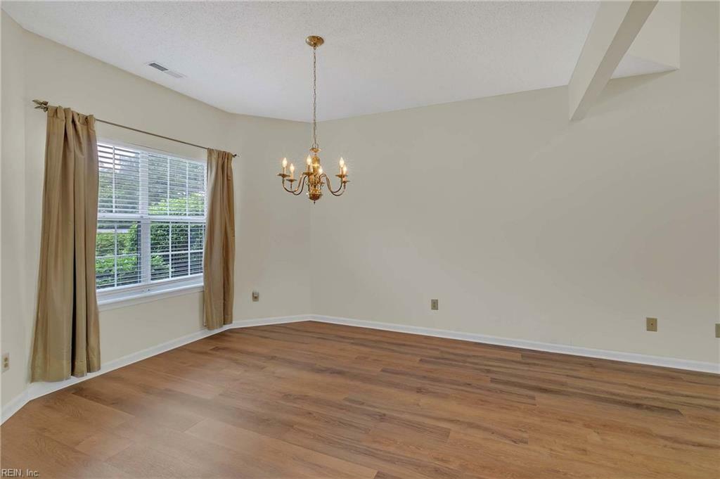 Property Photo: 814 E Willow Point Pl VA 23602