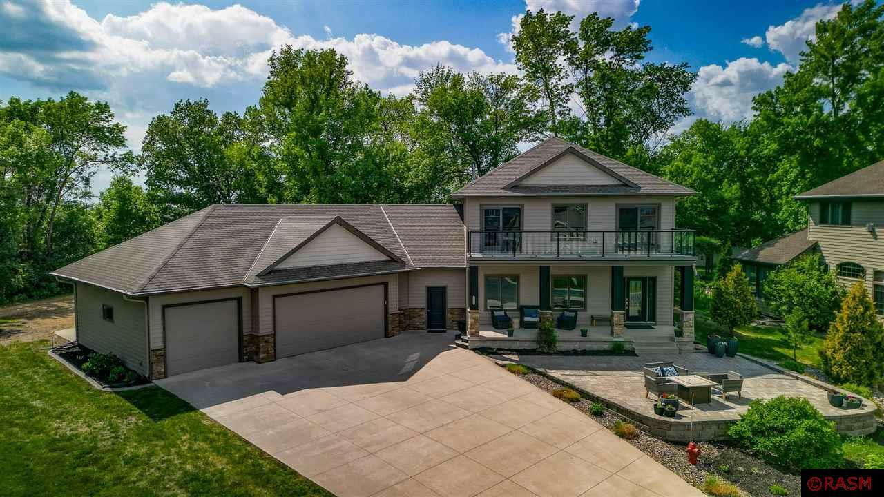 Property Photo: 1060 Sarah Circle MN 56063