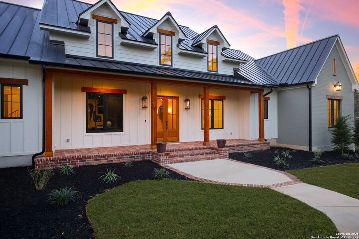 Property Photo: 133 Sequoia TX 78232