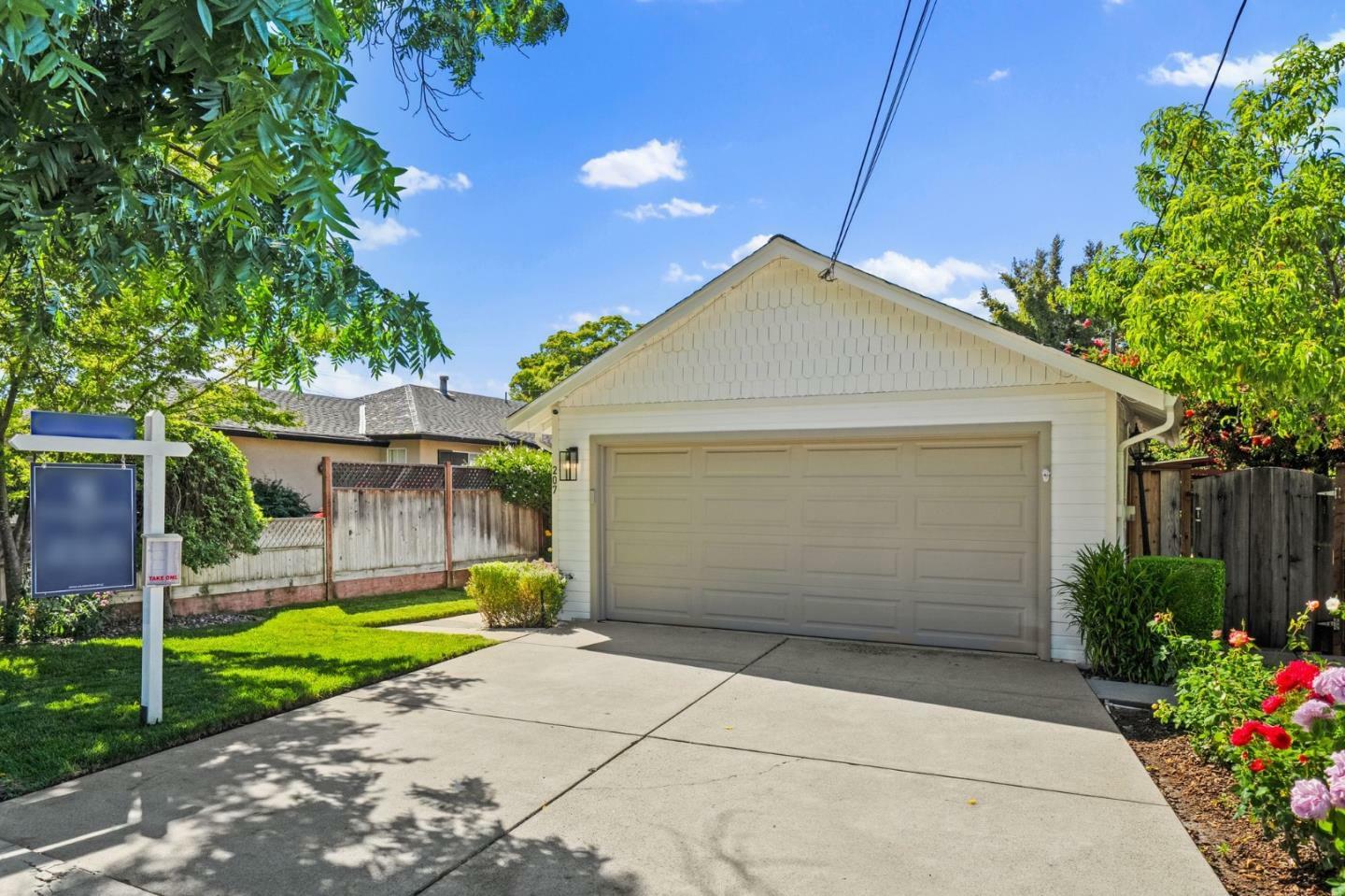 Property Photo: 207 Brooklyn Avenue CA 95128