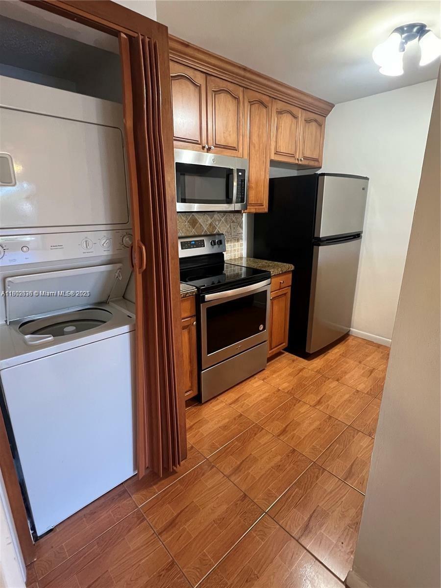 Property Photo: 11250 SW 13th St 101 FL 33025