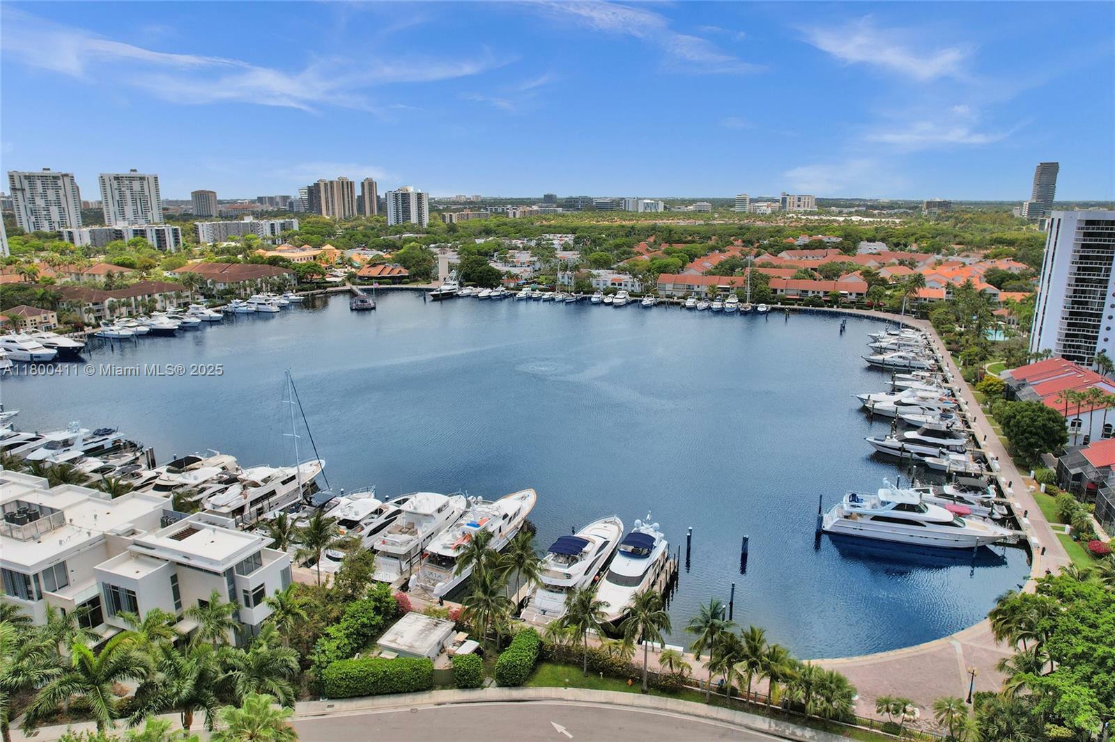 Property Photo: 21055 Yacht Club Dr 1707 FL 33180