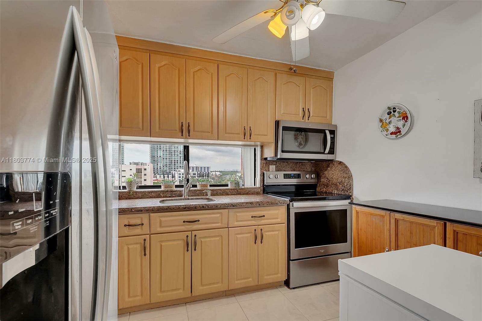 Property Photo: 17021 N Bay Rd 918 FL 33160