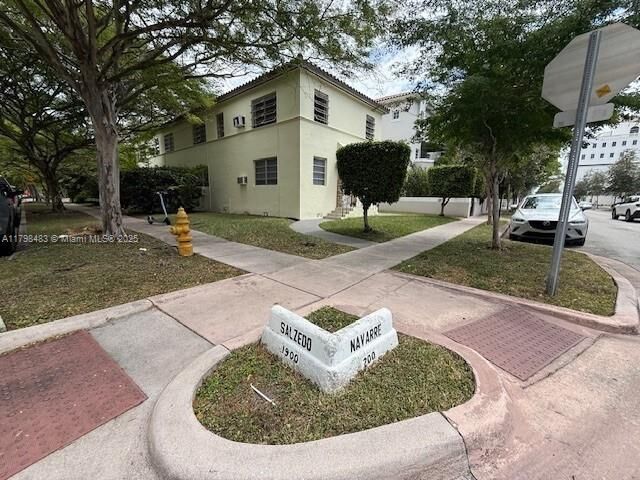 Property Photo:  291 Navarre Ave 2  FL 33134 