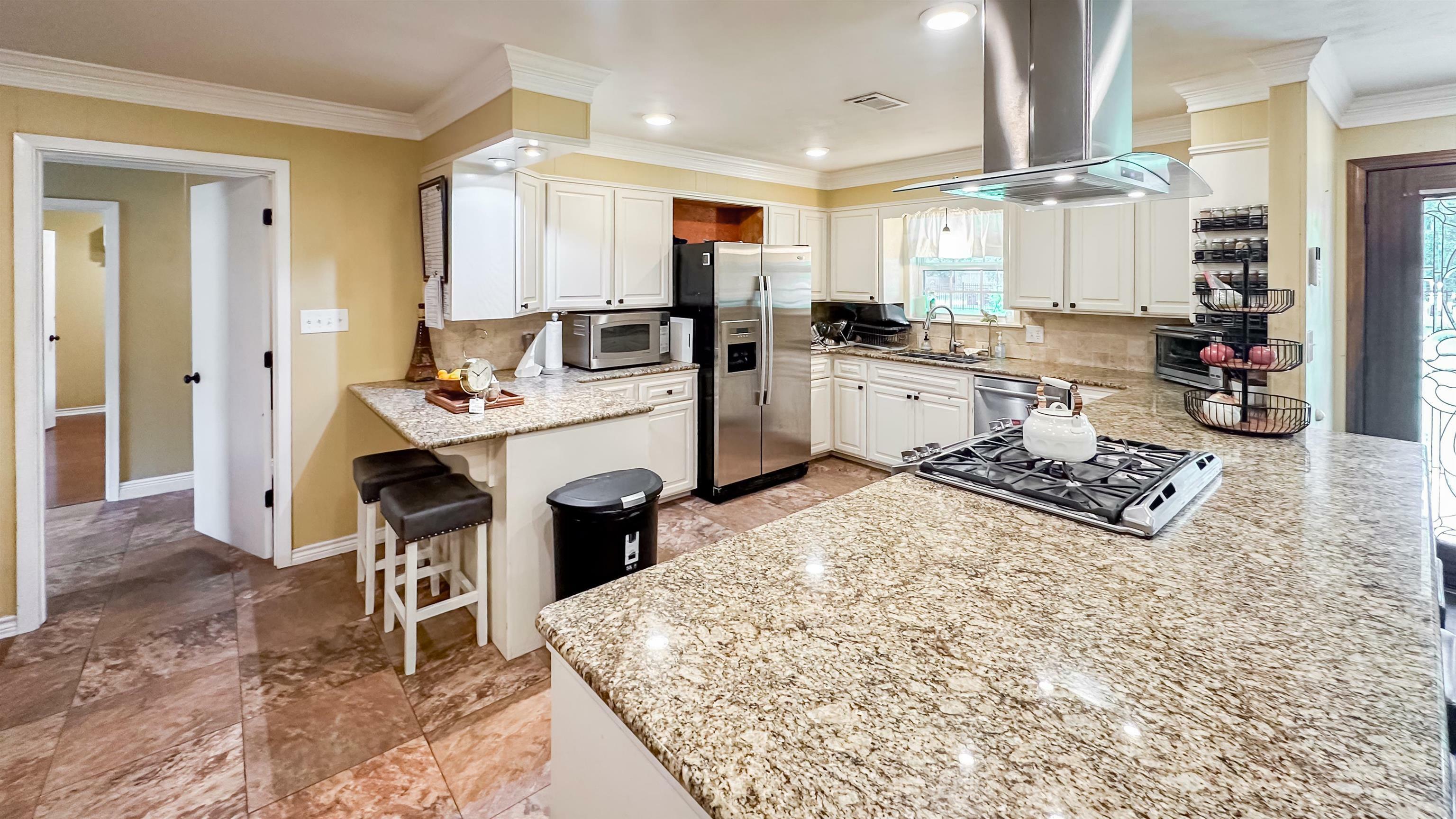 Property Photo:  1100 Mitzi Rd  TX 77662 