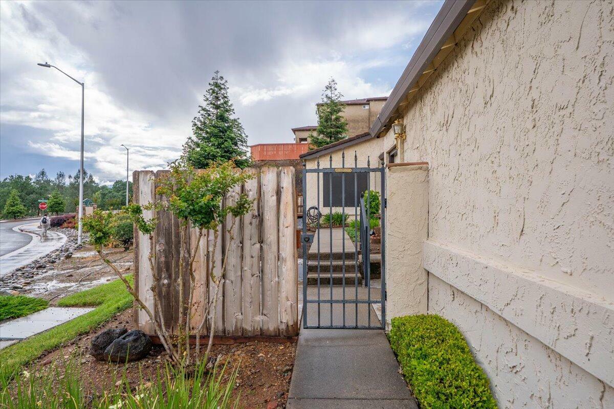 696 Buckthorn Drive  Redding CA 96003 photo