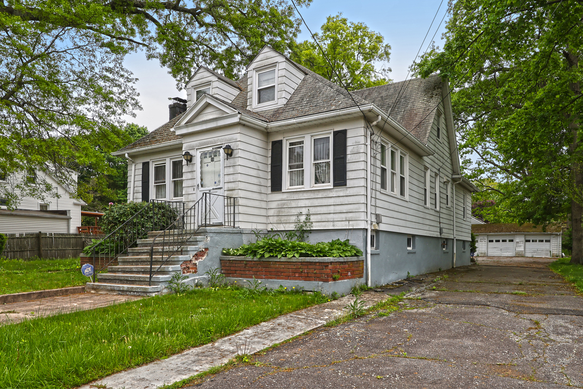 Property Photo: 16 Hillside Street CT 06516