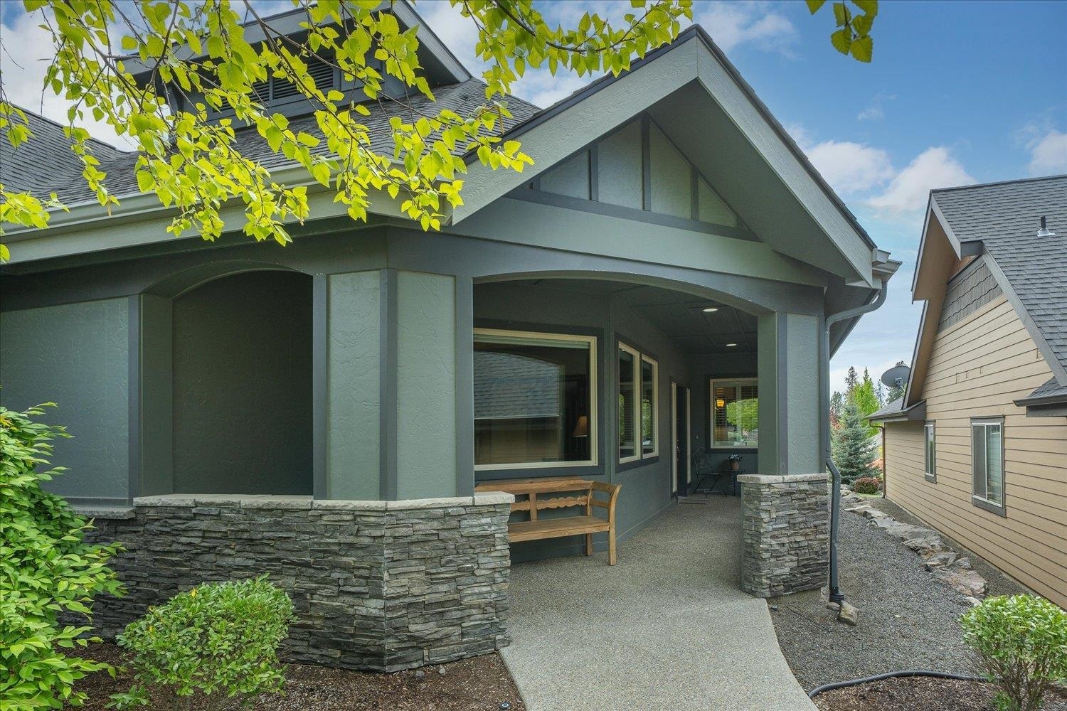 Property Photo: 2114 E Cherrytree Ln WA 99203
