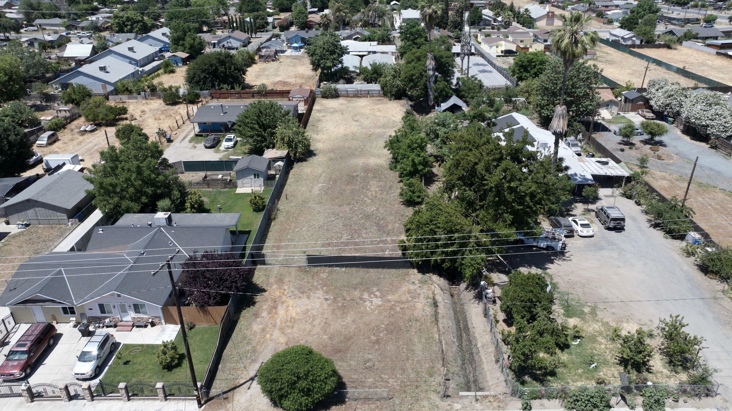 Property Photo:  115 N Westwood Street  CA 93257 