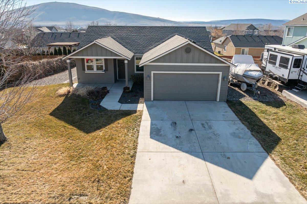 Property Photo: 2035 Crab Apple WA 99353