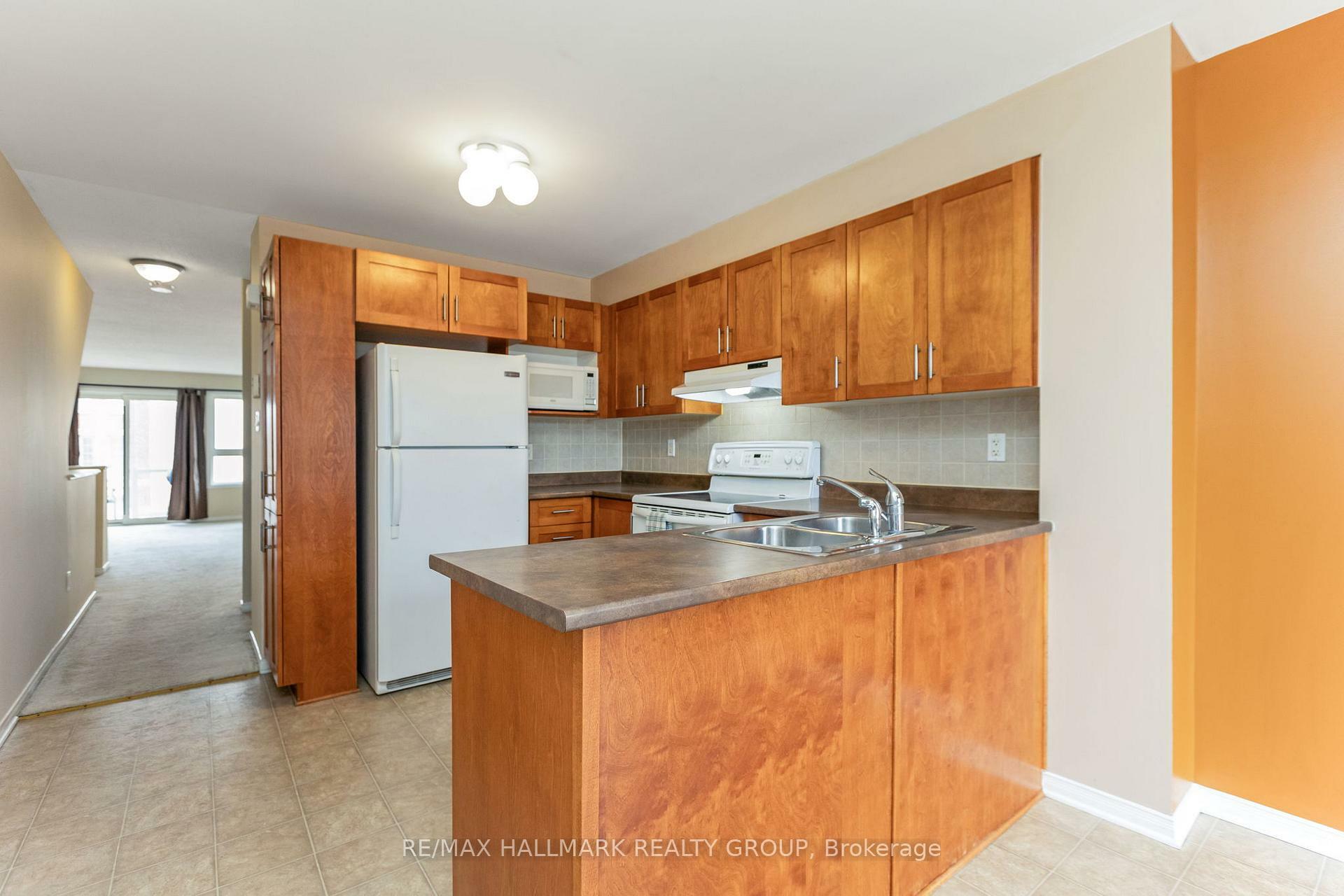 Photo de la propriété: 896 Longfields Drive ON K2J 5K6