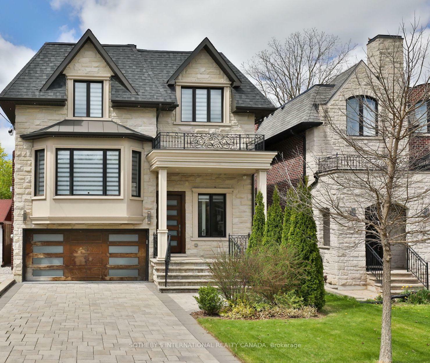 Property Photo: 128 Park Home Avenue ON M2N 1W8