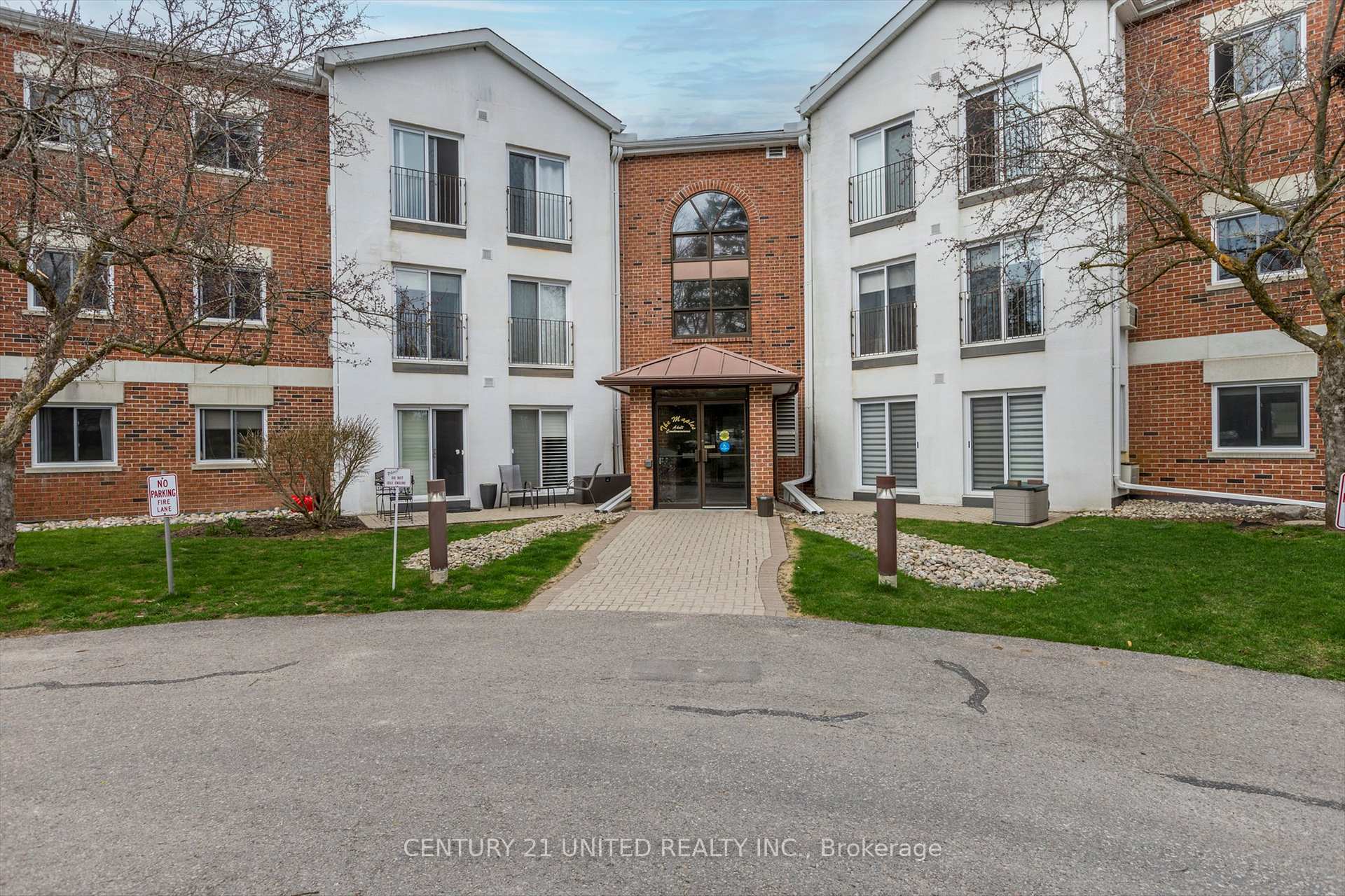 Photo de la propriété: 1111 Water Street 204 ON K9H 3P7