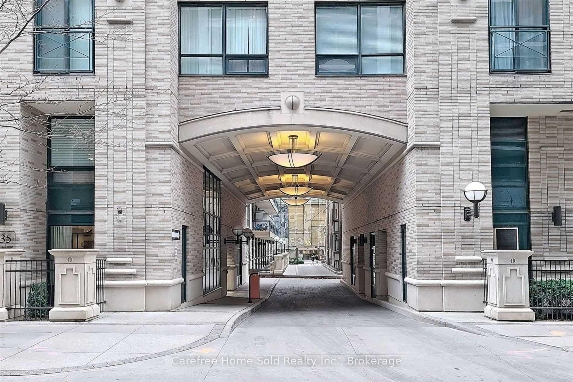 Property Photo: 35 Hayden Street 504 ON M4Y 3C3
