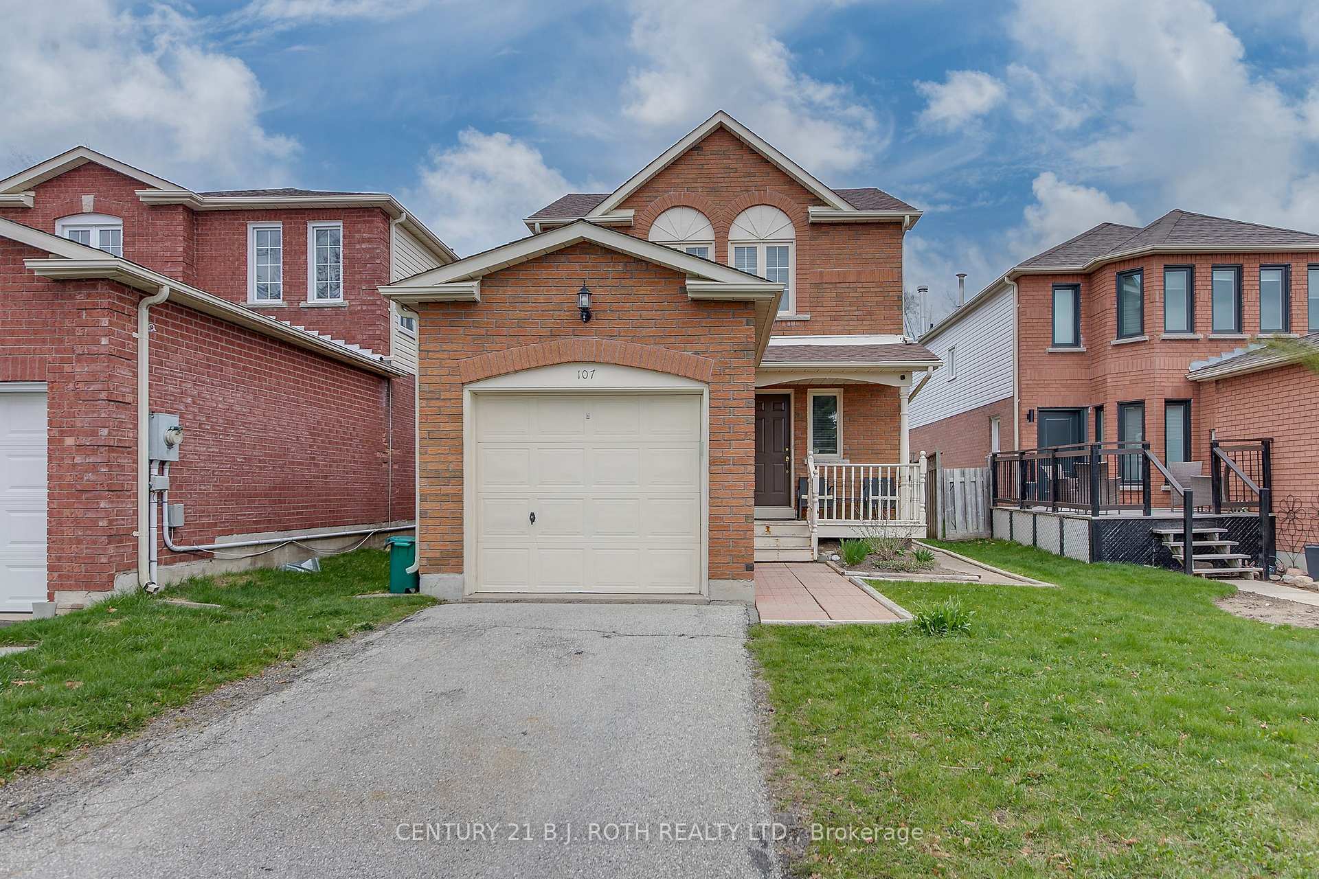 107 Laidlaw Drive  Barrie ON L4N 7R9 photo