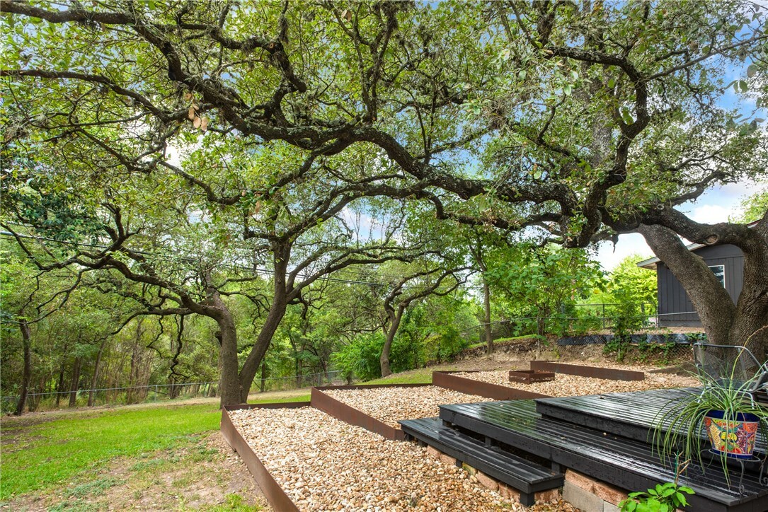 Property Photo:  605 Orland Boulevard  TX 78745 