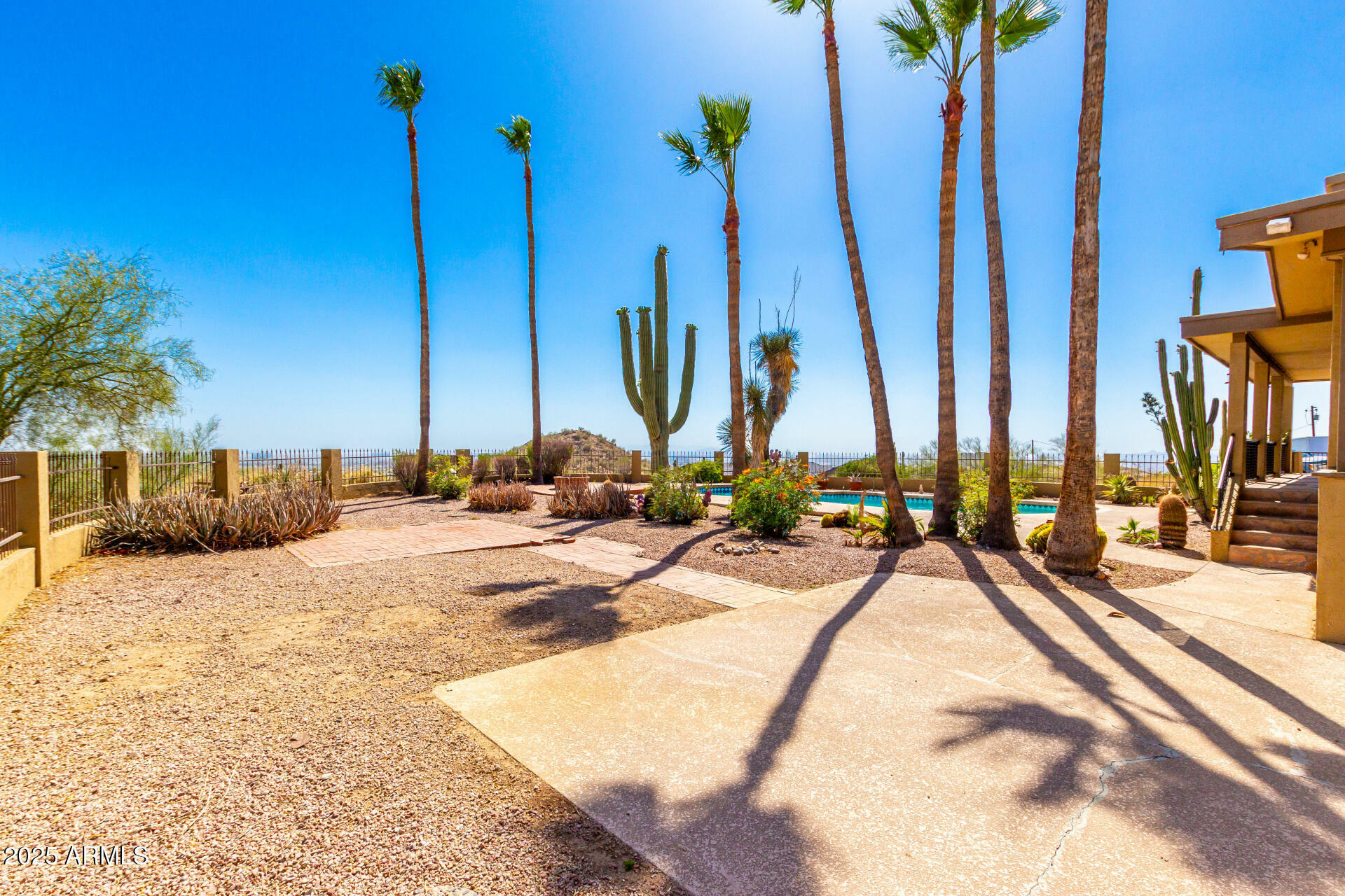 Property Photo: 8752 E Range Rider Trail AZ 85207