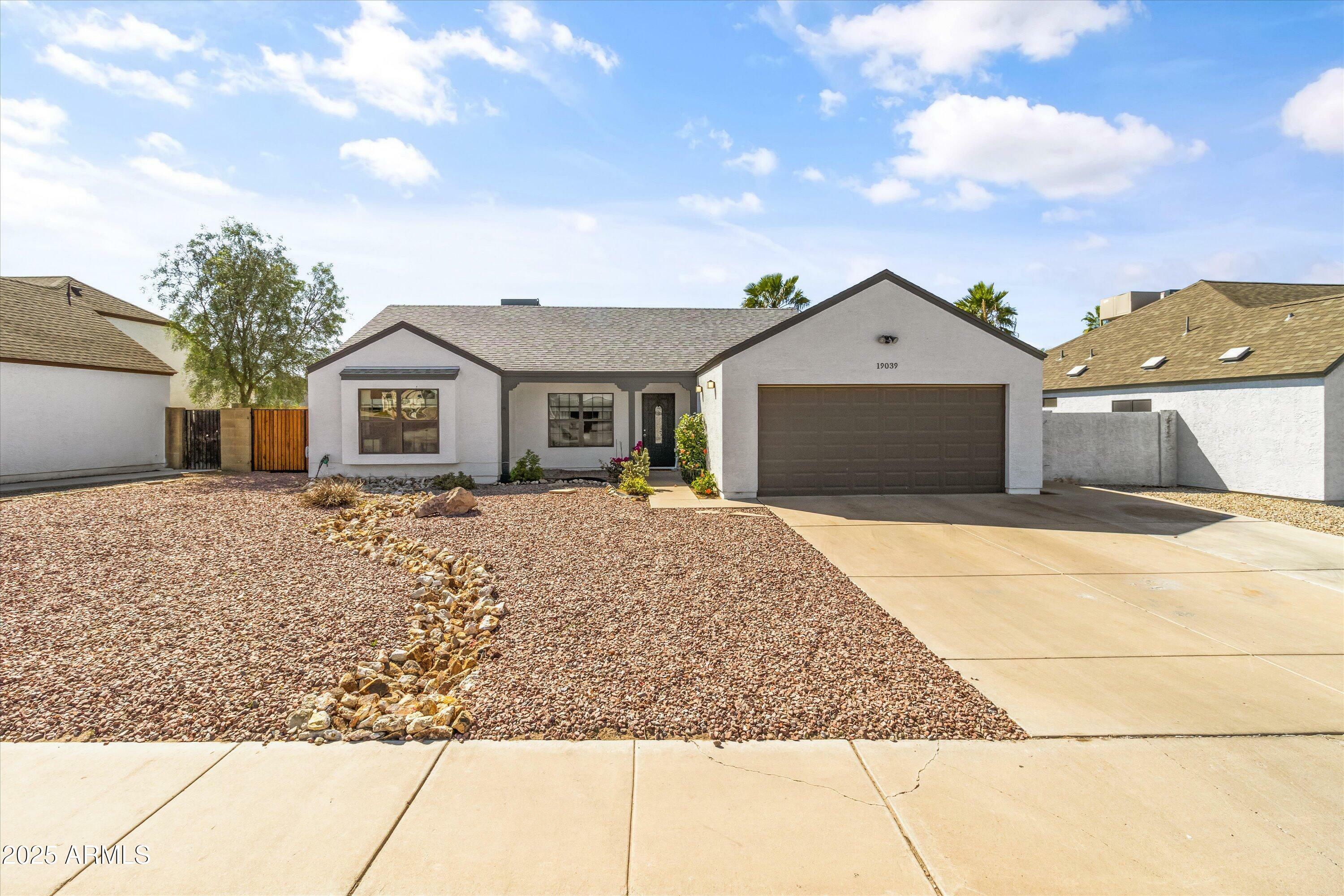 Property Photo: 19039 N 47th Avenue AZ 85308