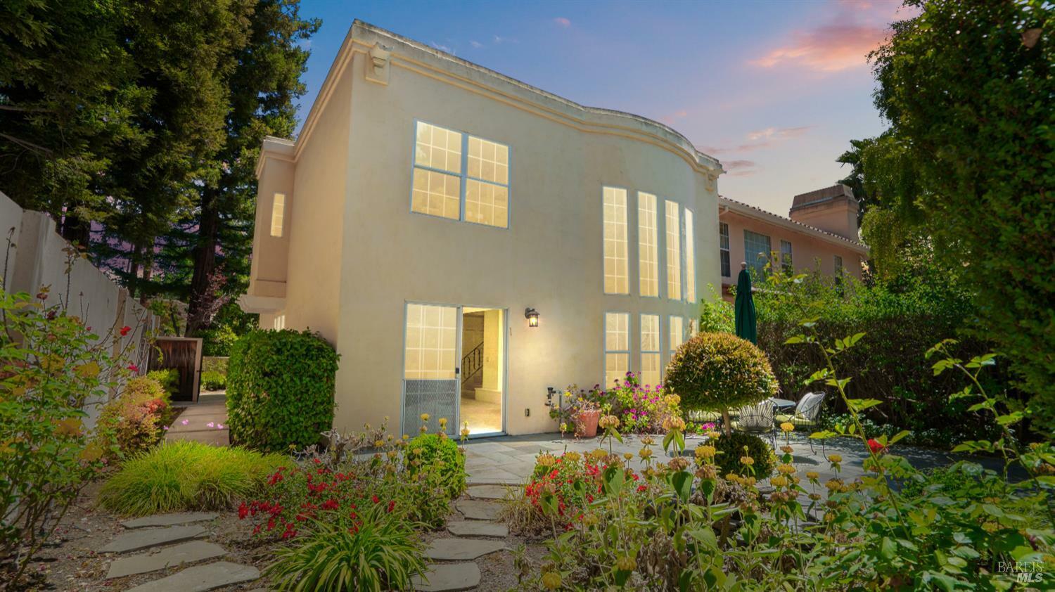 1205 Cuernavaca Circulo  Mountain View CA 94040 photo