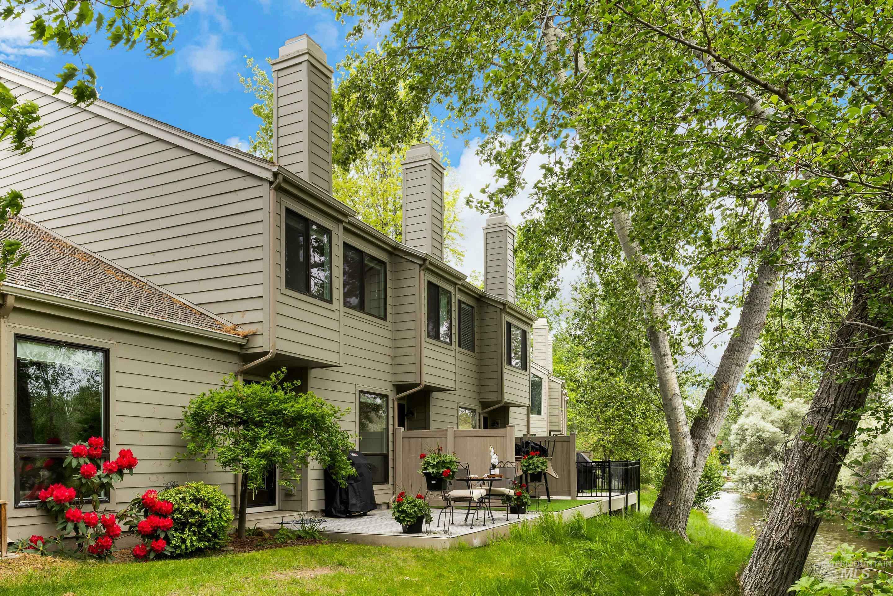 Property Photo: 1954 S Wood Duck Lane ID 83706