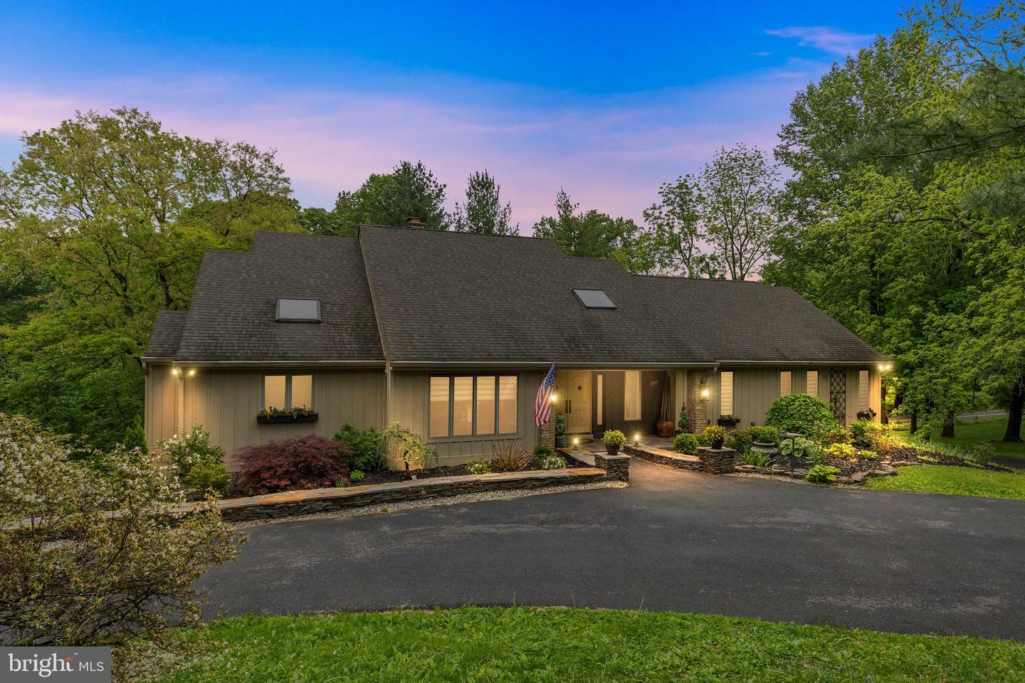 Property Photo: 113 Haywood Road DE 19807