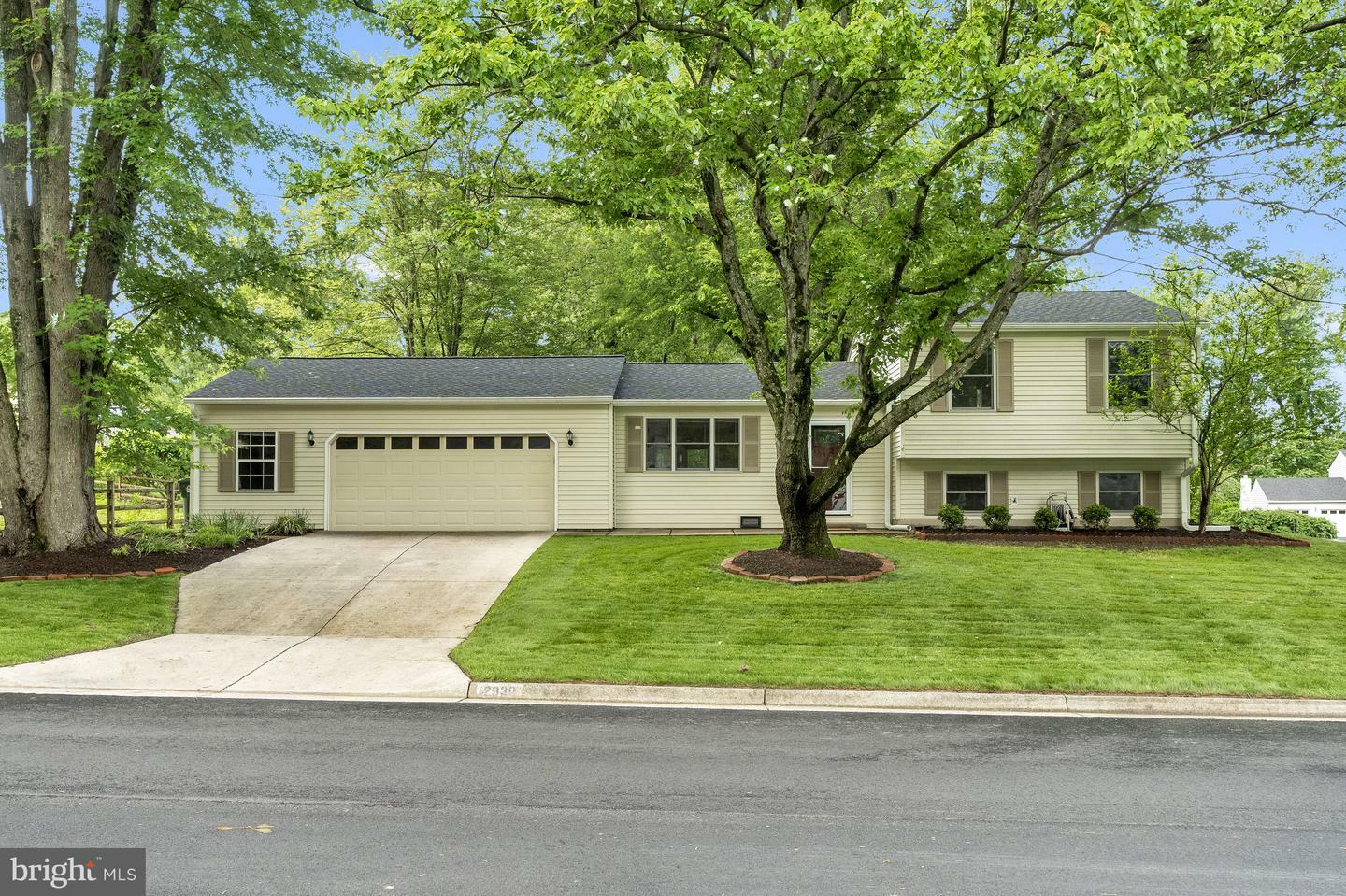 Property Photo: 2930 Timber Wood Way VA 20171