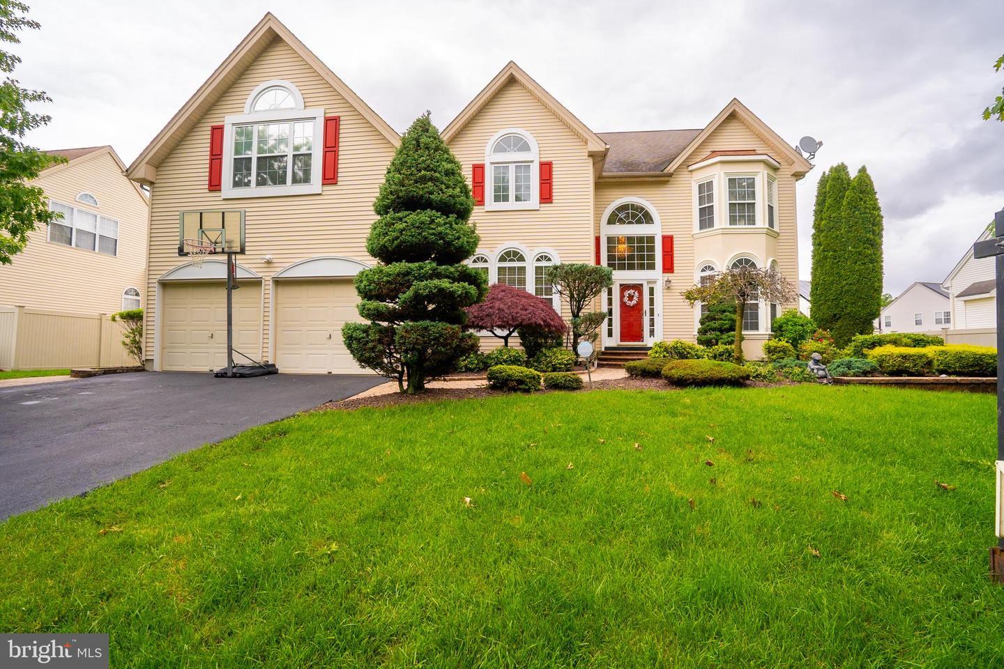 Property Photo: 4 Bernadette Circle NJ 08852