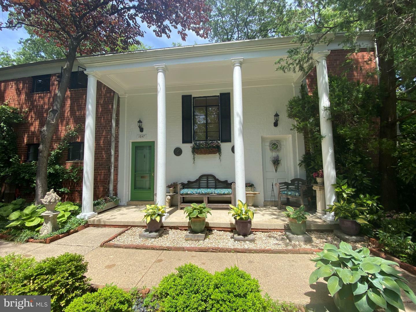 Property Photo: 1647 Preston Road VA 22302