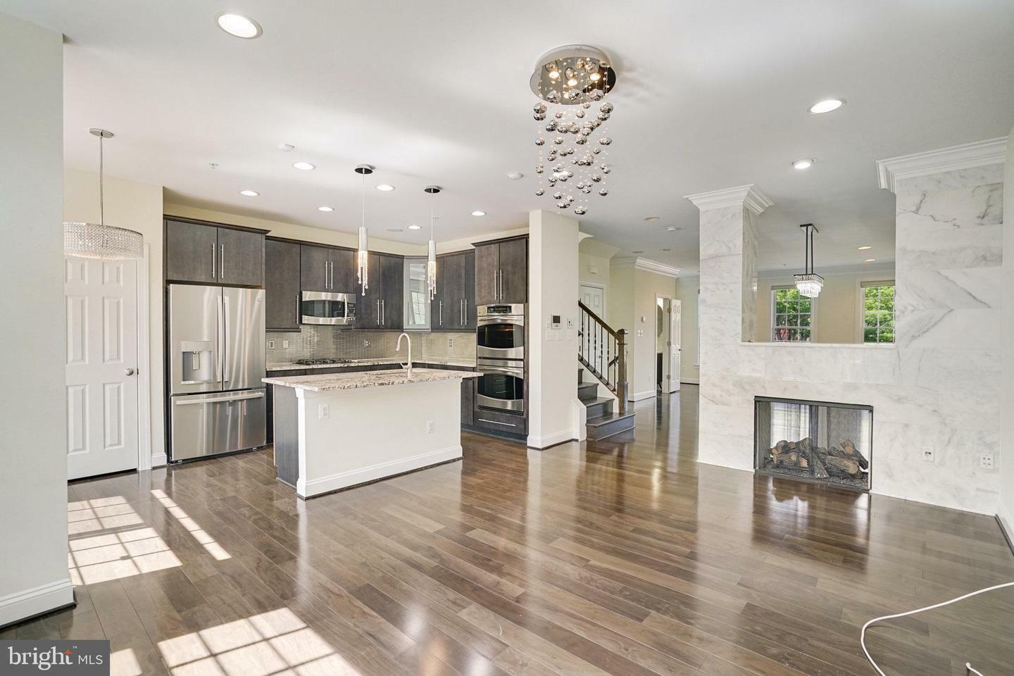 Property Photo: 2082 Hutchison Grove Court VA 22043