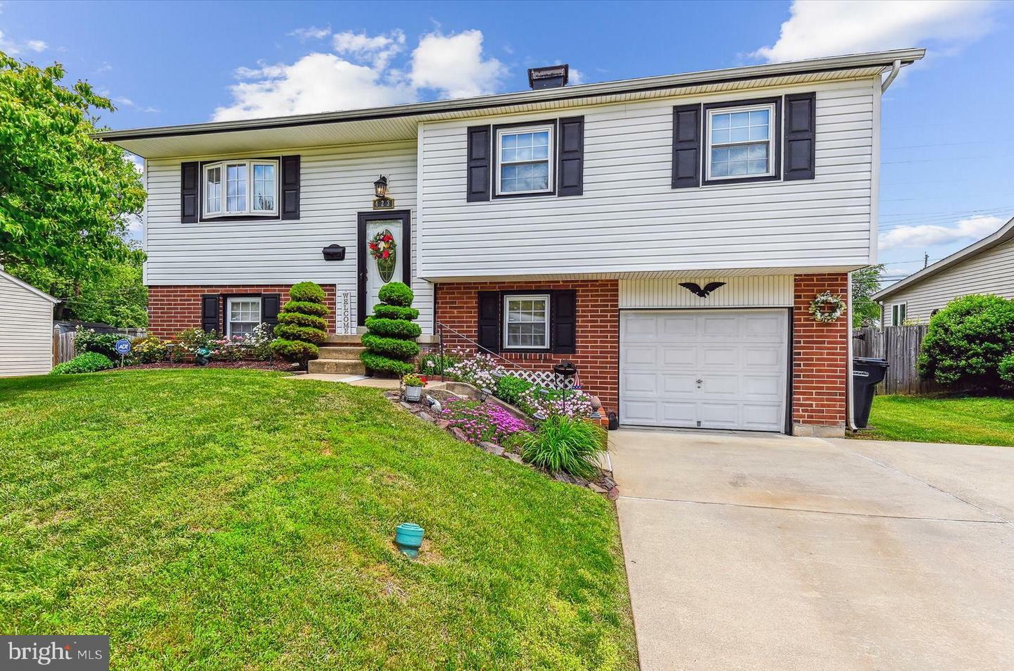 Property Photo: 423 Haslett Road MD 21085