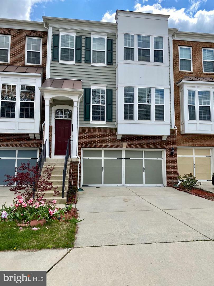 Property Photo: 43569 White Cap Terrace VA 20152
