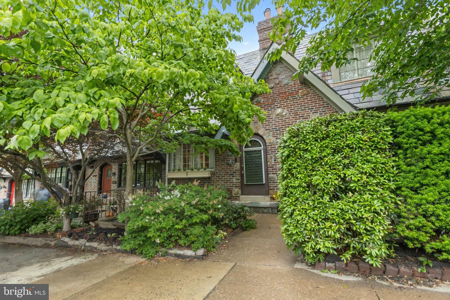 3455 W Penn Street  Philadelphia PA 19129 photo