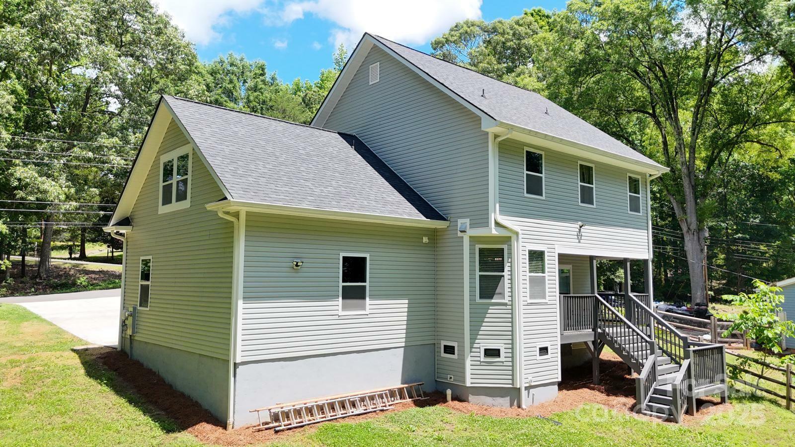 Property Photo: 8701 W Dixie Drive NC 28278