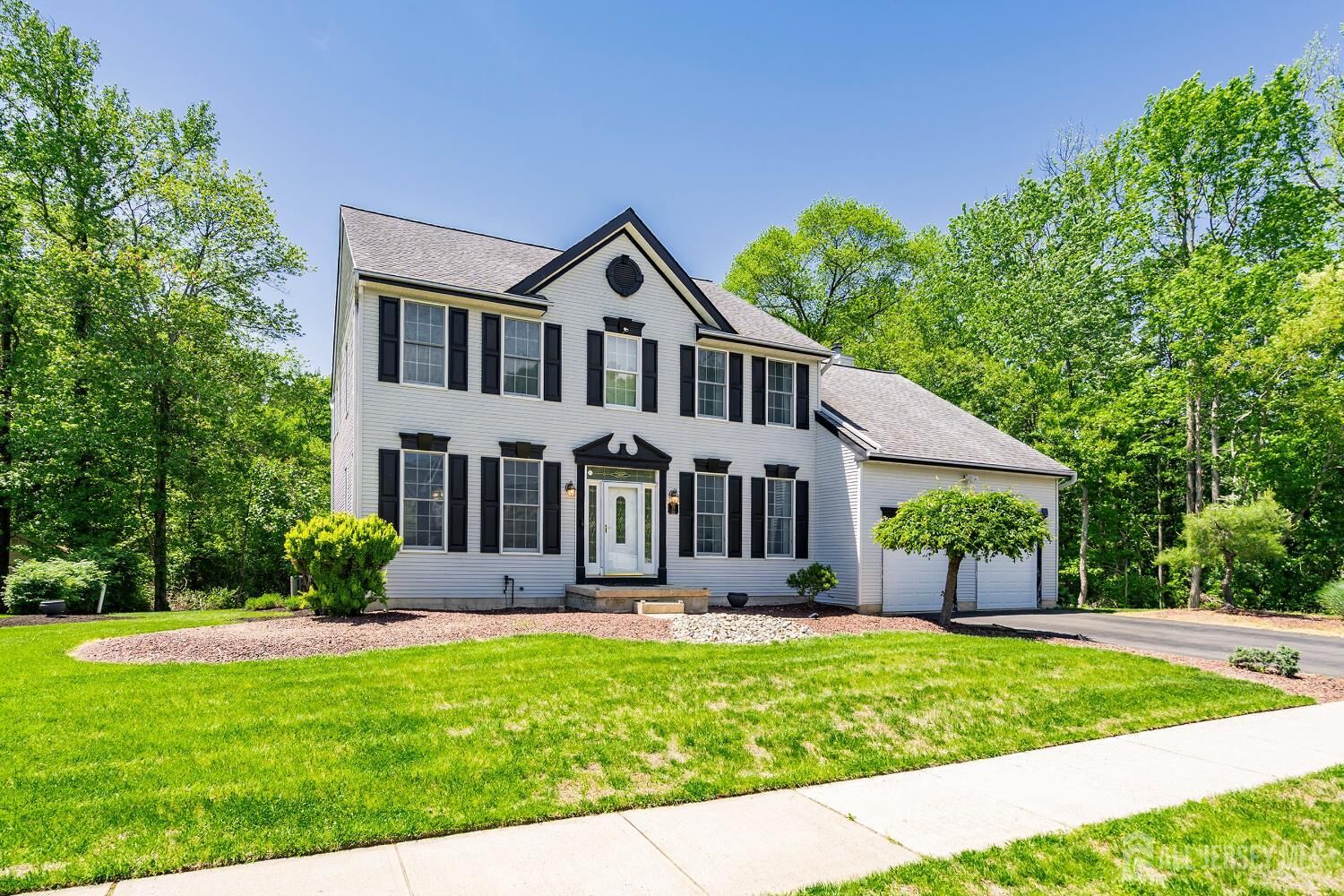 Property Photo:  29 Debra Drive  NJ 08810 