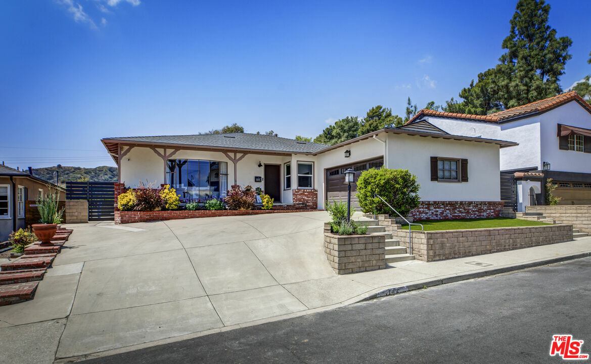 Property Photo: 1142 Arbor Dell Rd CA 90041
