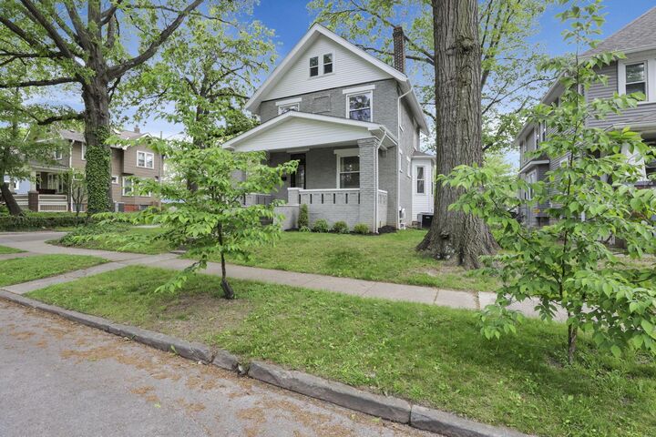 Property Photo:  255 E Kelso Road  OH 43202 