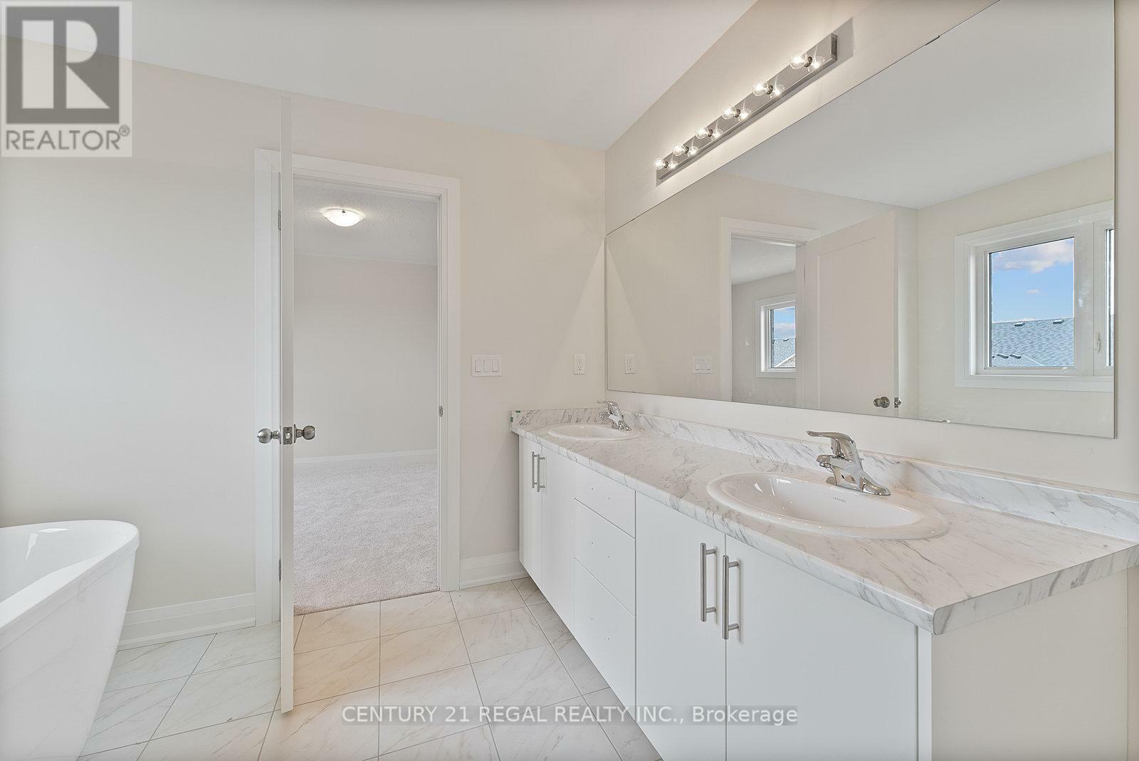 Photo de la propriété: 53 North Garden Boulevard ON L9L 2C7