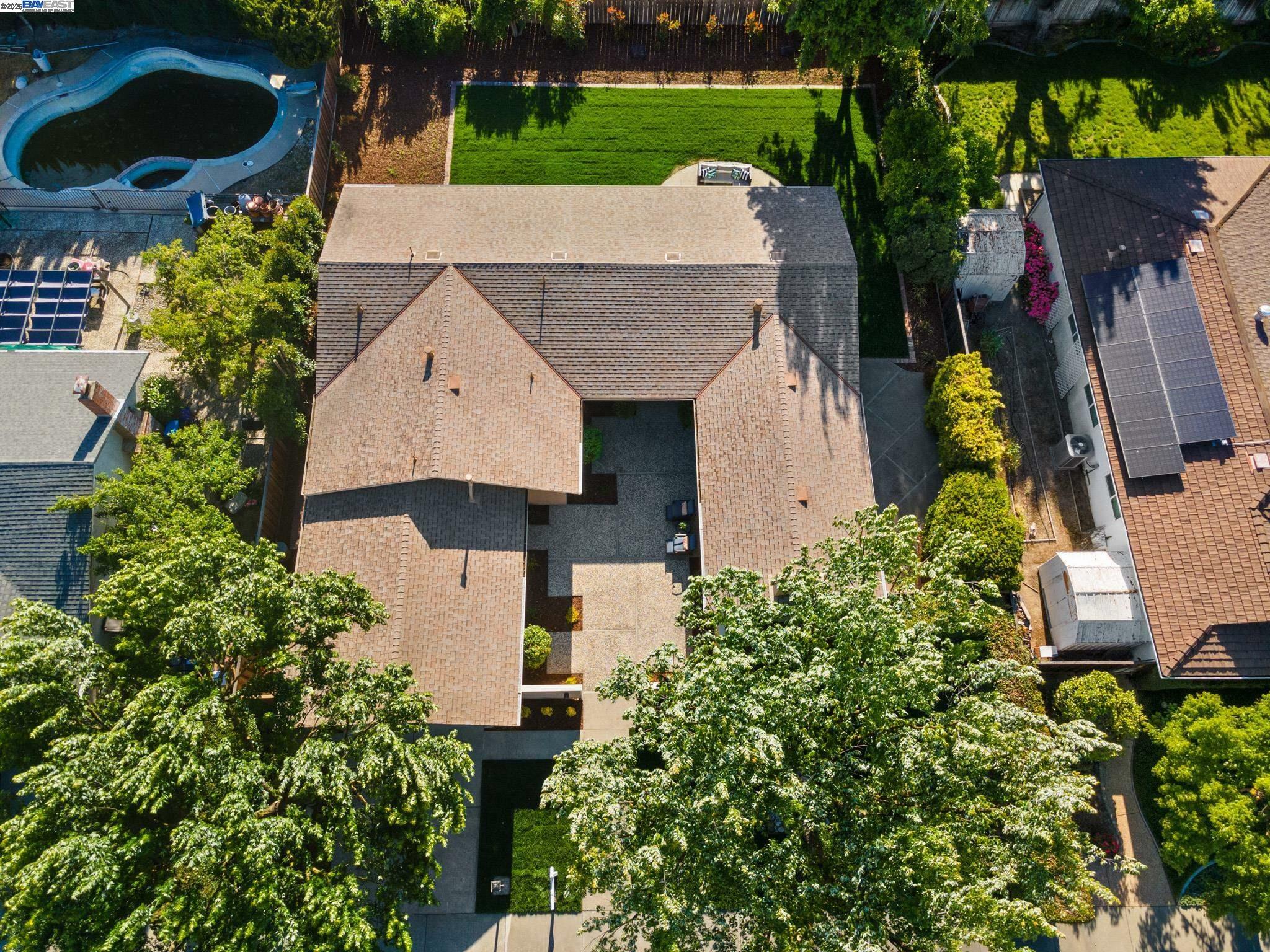 Property Photo: 1804 Tanglewood Way CA 94566