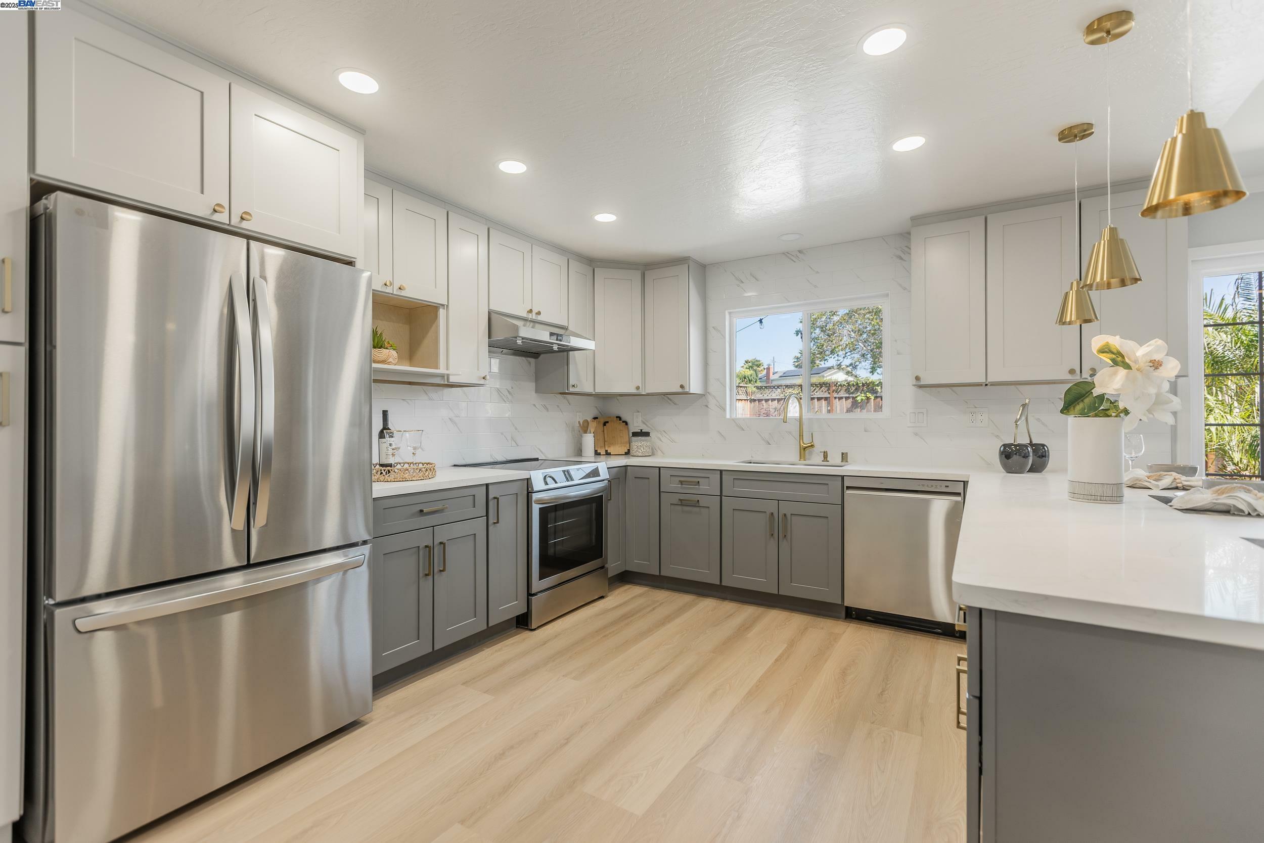 Property Photo: 803 Russell Ln CA 95035