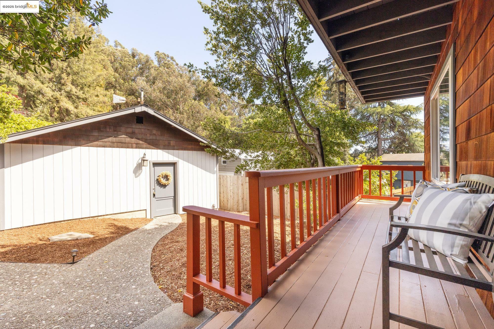 Property Photo:  6259 Leona St  CA 94605 