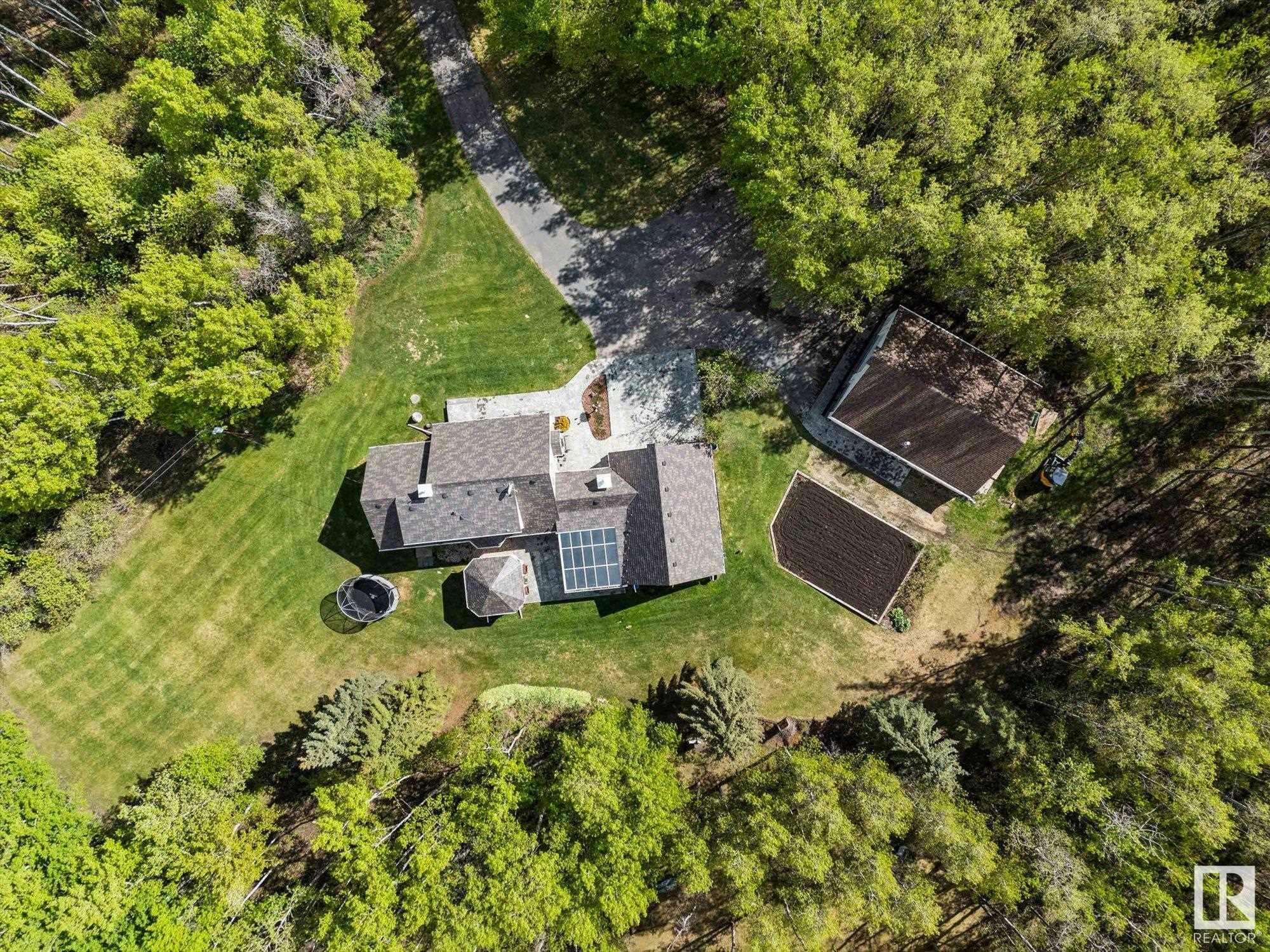 Property Photo: 53103 Rge Road 14 2 AB T7Y 2T3
