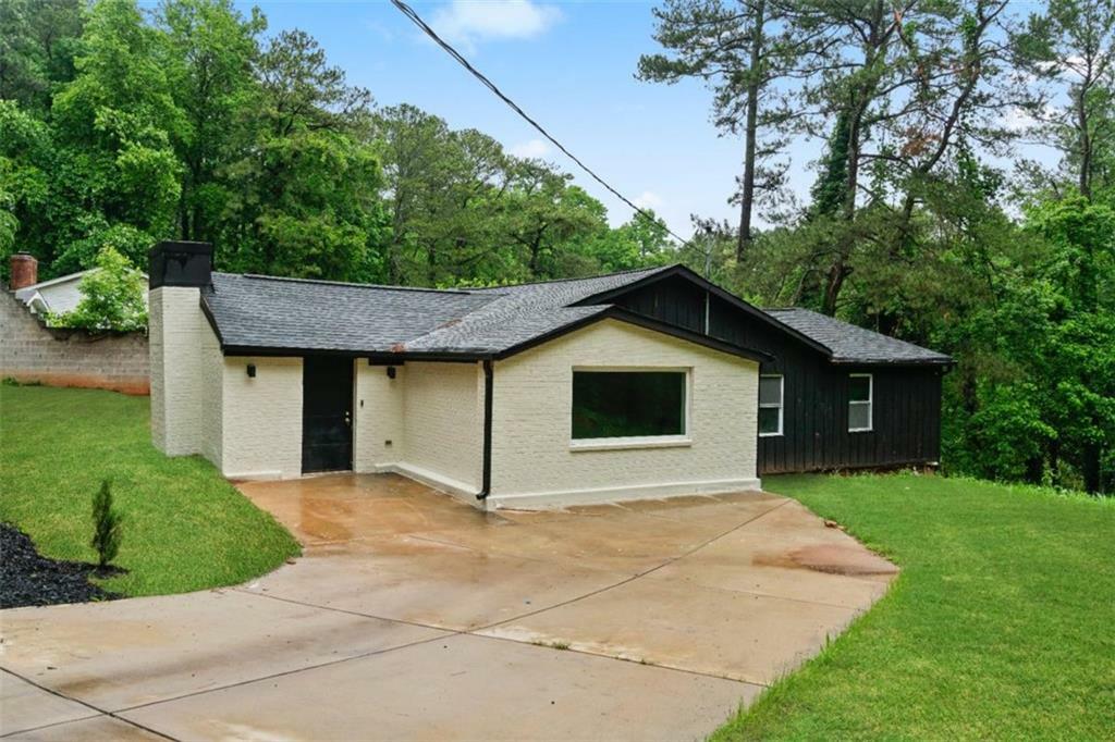 Property Photo: 980 Porter Road GA 30032