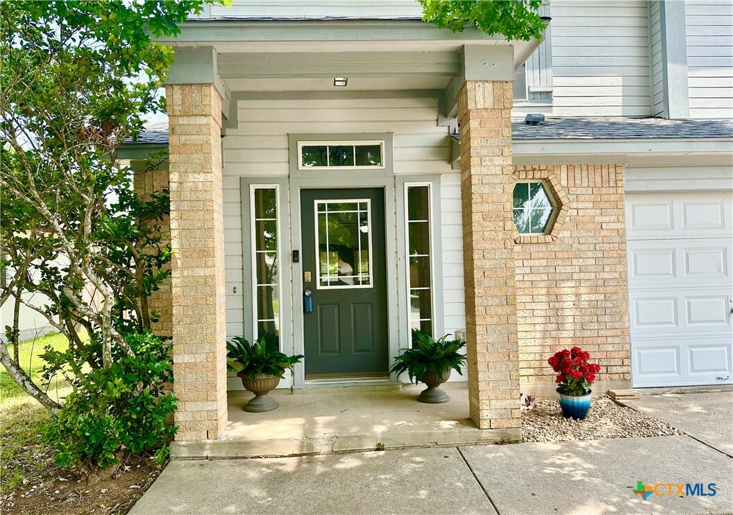 Property Photo: 221 Sunshadow Drive TX 78644