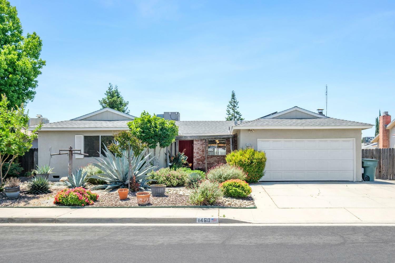 1460 Santa Ana Avenue  Clovis CA 93611 photo