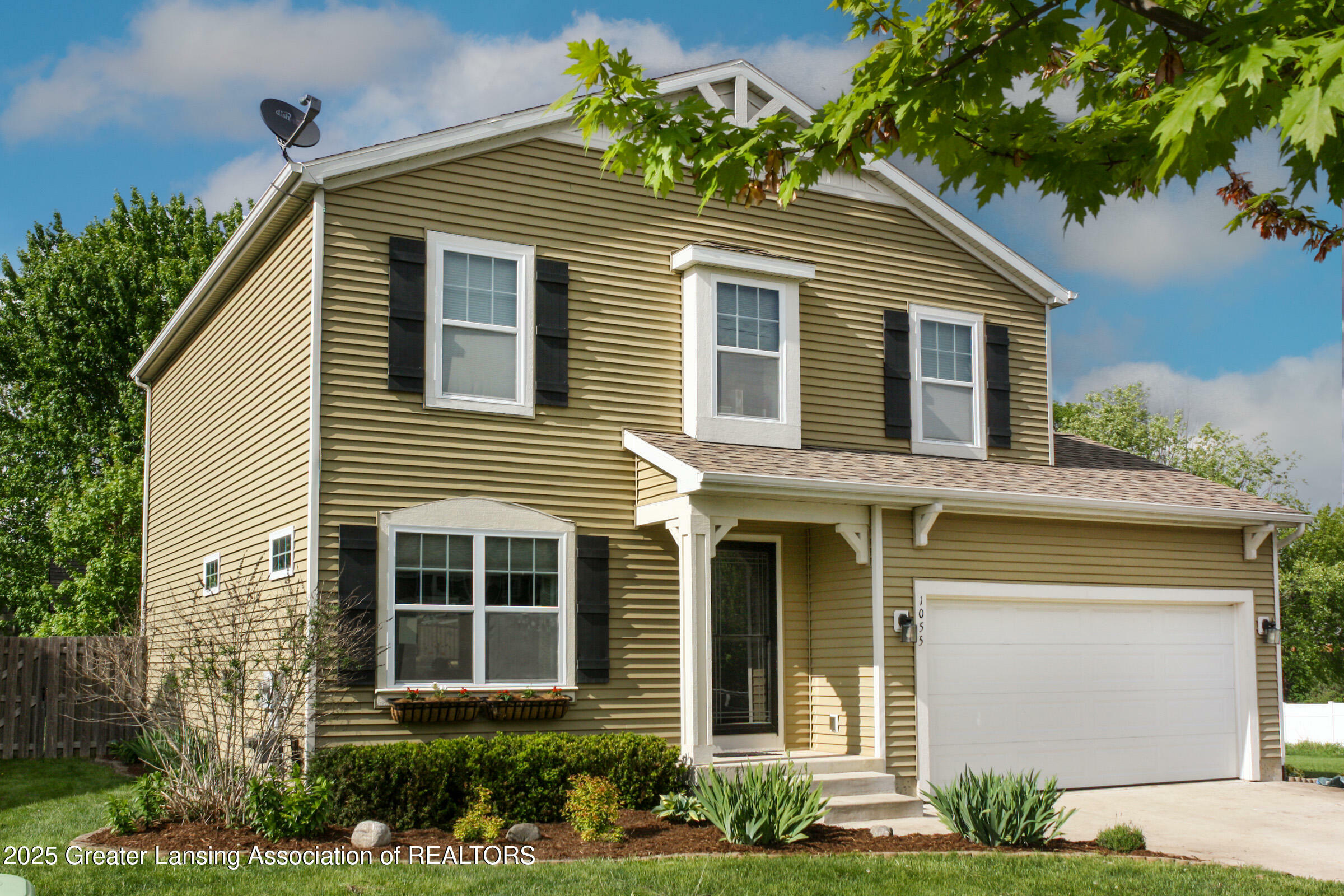 Property Photo: 1055 Oakwood Drive MI 48820