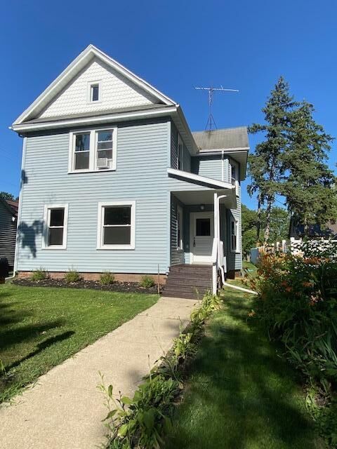 Property Photo: 411 E Street IN 46350