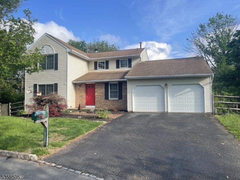 8 Mohegan Trl  Branchburg Twp. NJ 08876 photo