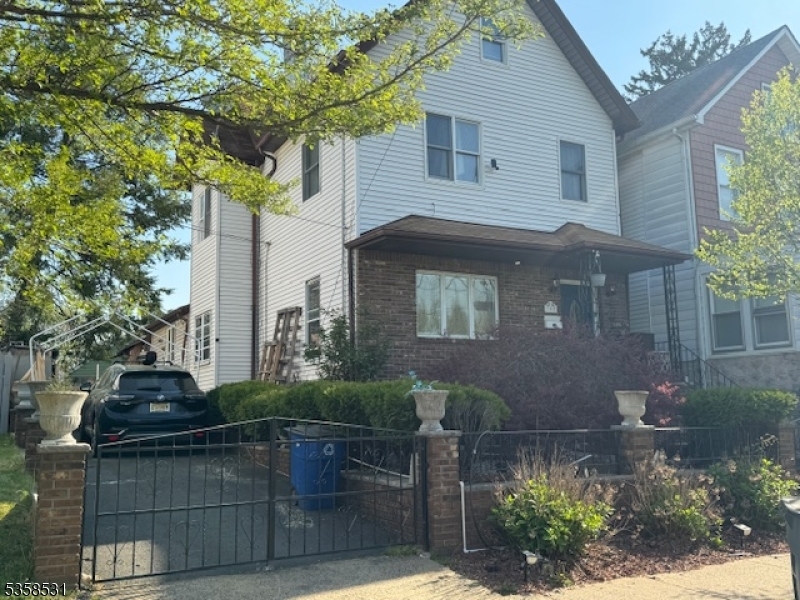 393 Hamilton St  Rahway City NJ 07065 photo