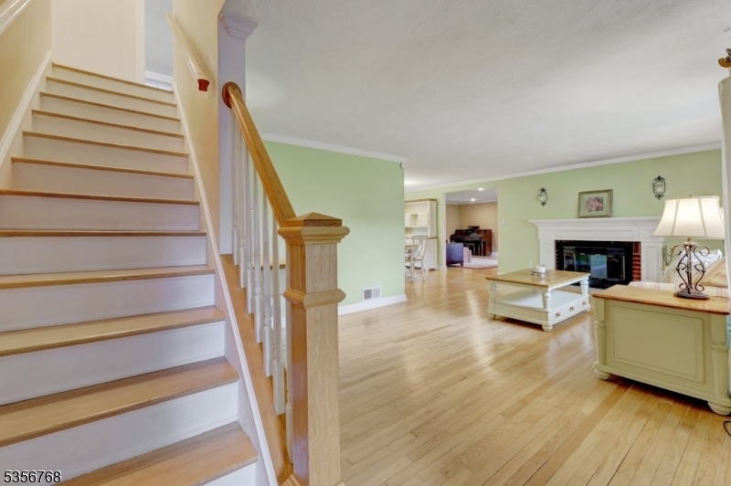 Property Photo: 147 Lincoln Pl NJ 07463