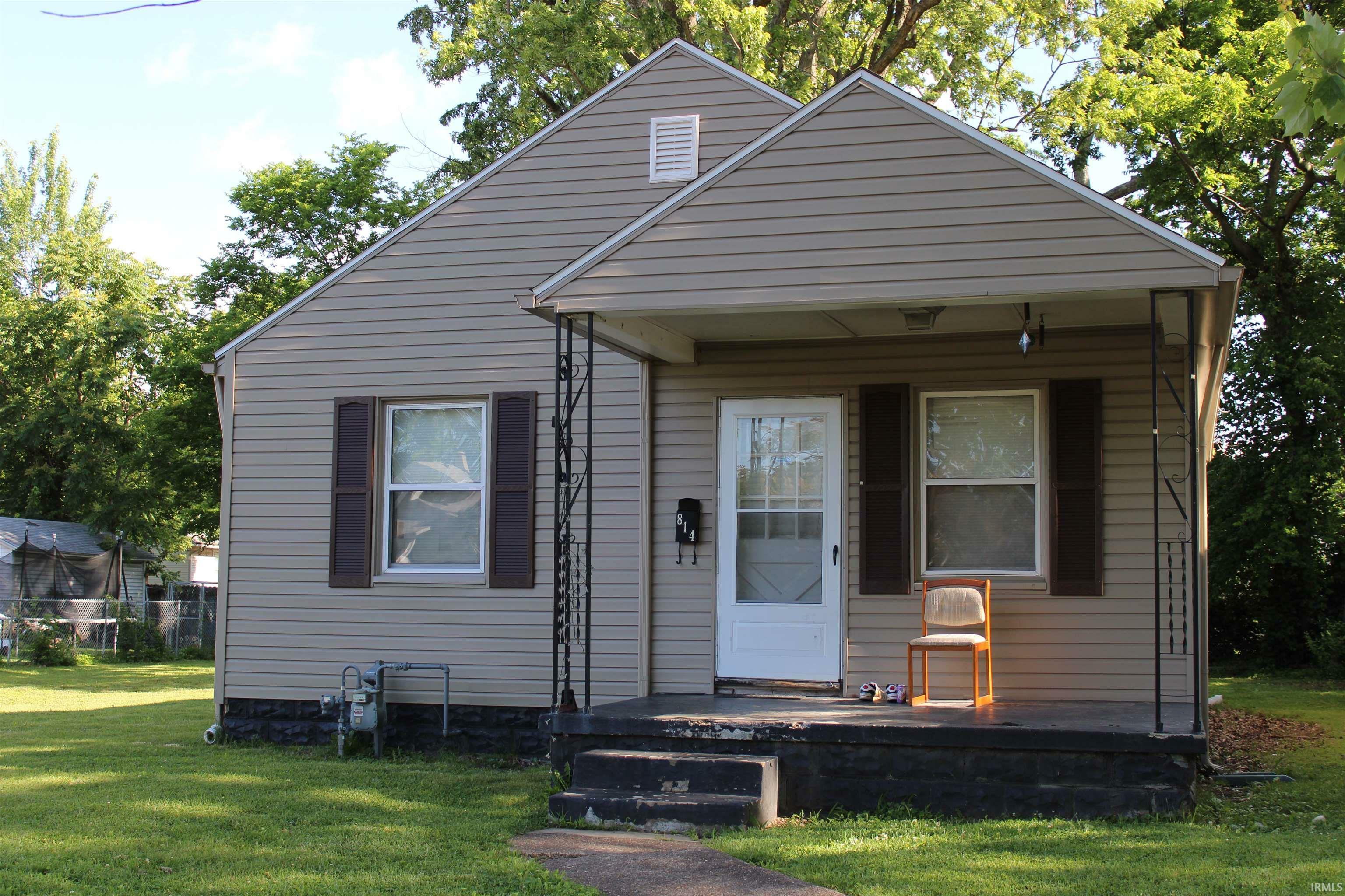 Property Photo: 814 Taylor Avenue IN 47713-2672